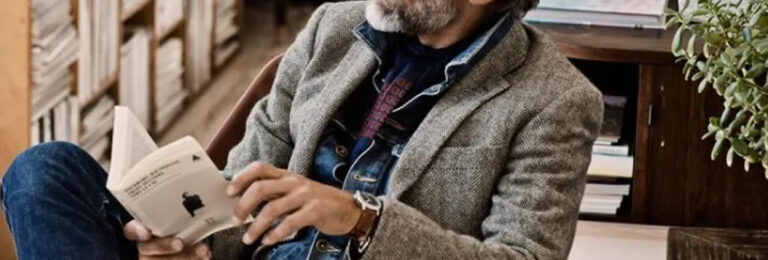 Look homme 60 ans : comment s’habiller avec style sans paraître trop classique ?