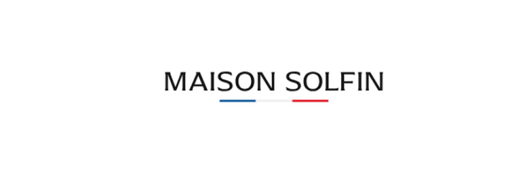 Logo de la marque française Maison Solfin avec le nom « Maison Solfin » accompagné de deux traits bleu et rouge sur fond clair.