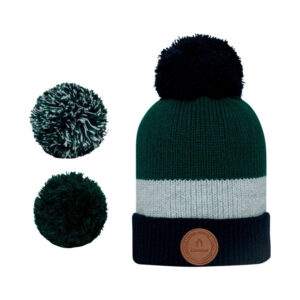 cabaia bonnet bella luna marine raye avec pompons et a revers avec patch de la marque