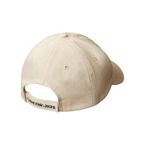 calvin klein jeans casquette en coton biologique ecrue unie avec une fermeture a scratch