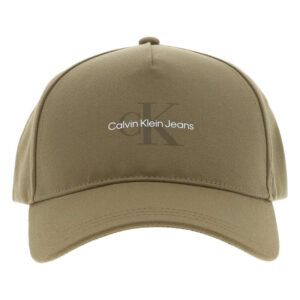 calvin klein jeans casquette kaki unie avec fermeture snapback et monogramme a l avant