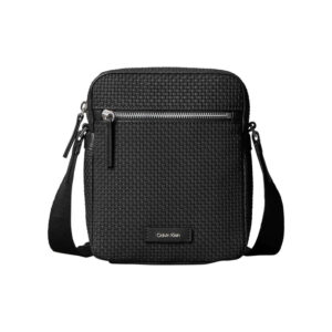 calvin klein jeans sacoche noire unie avec une bandouliere et un revetement en maille tressee