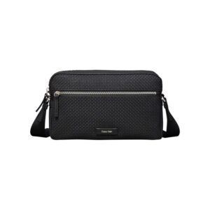 calvin klein jeans sacoche noire unie en maille tressee avec un logo en pieces metalliques