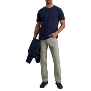 cardin sportswear pantalon en coton kaki uni avec une coupe ajustee et des poches a l italienne 2