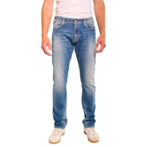 le temps des cerises jean en coton bleu stone delave aux cuisses avec une coupe slim fit