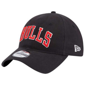 new era casquette noire unie avec coupe dad cap et une fermeture strapback