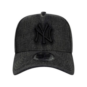 new era casquette noire unie effet delave avec une fermeture snapback