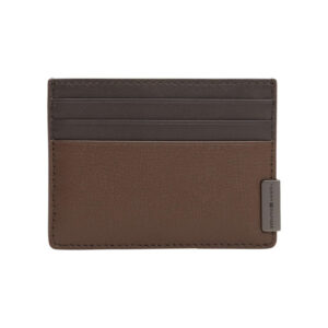tommy hilfiger porte cartes en cuir marron aspect graine pourvu d une plaque embossee
