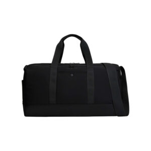 tommy hilfiger sac weekender noir en maille lisse pourvu d une bandouliere plate