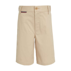 tommy hilfiger short en coton regeneratif beige uni avec une coupe chino et poches laterales